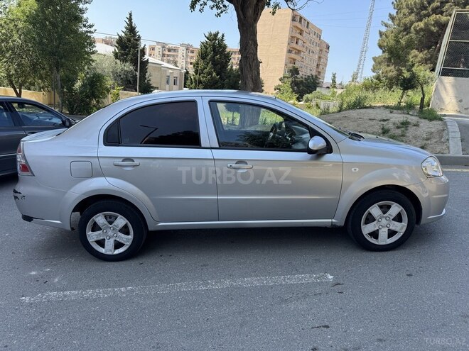 Chevrolet Aveo-15