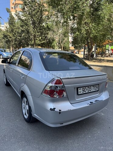 Chevrolet Aveo-12