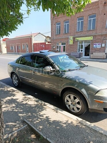 Volkswagen Passat 2004, 270,197 km - 1.8 l - Gəncə