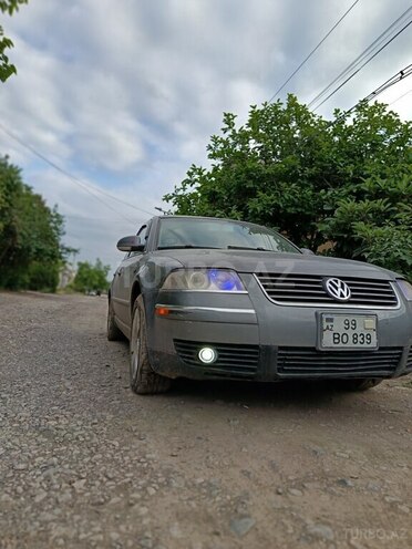 Volkswagen Passat 2004, 270,197 km - 1.8 l - Gəncə