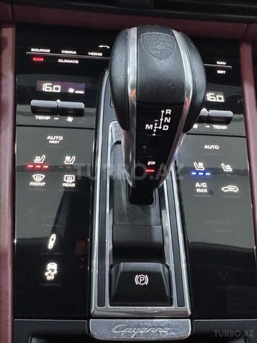 Porsche Cayenne Coupe-19