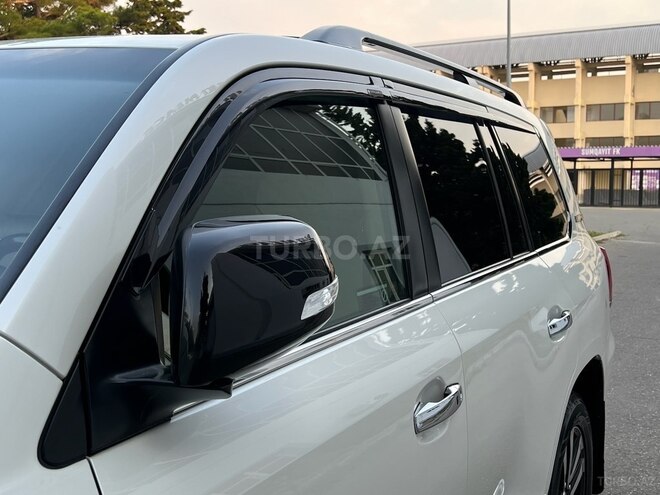 Toyota Land Cruiser-10