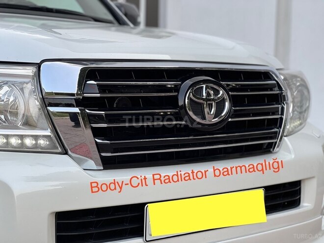 Toyota Land Cruiser-8