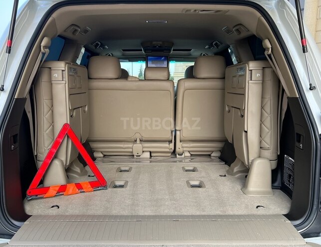 Toyota Land Cruiser-18