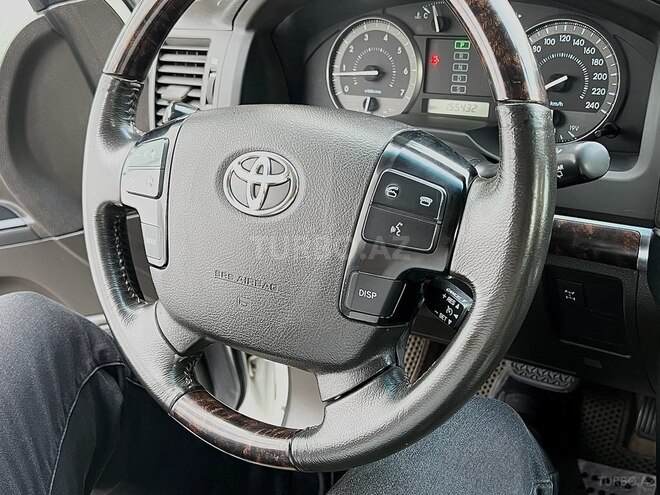Toyota Land Cruiser-15