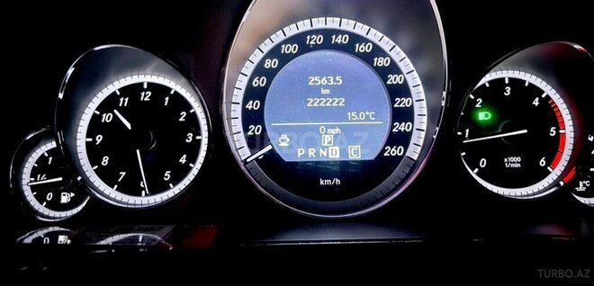 Mercedes E 200 d 2010, 225,660 km - 2.2 l - Bakı