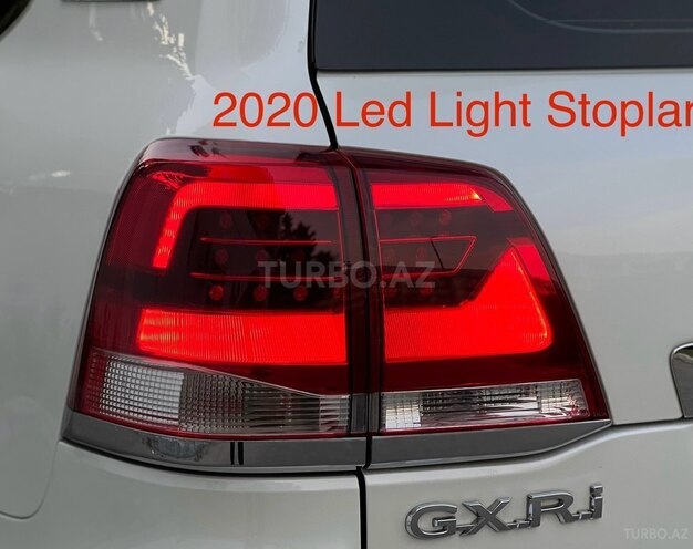 Toyota Land Cruiser-11