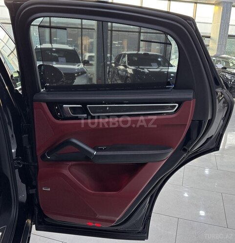 Porsche Cayenne Coupe-15