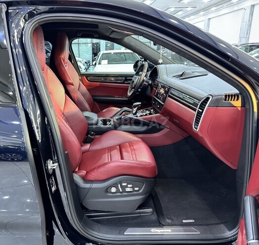 Porsche Cayenne Coupe-12
