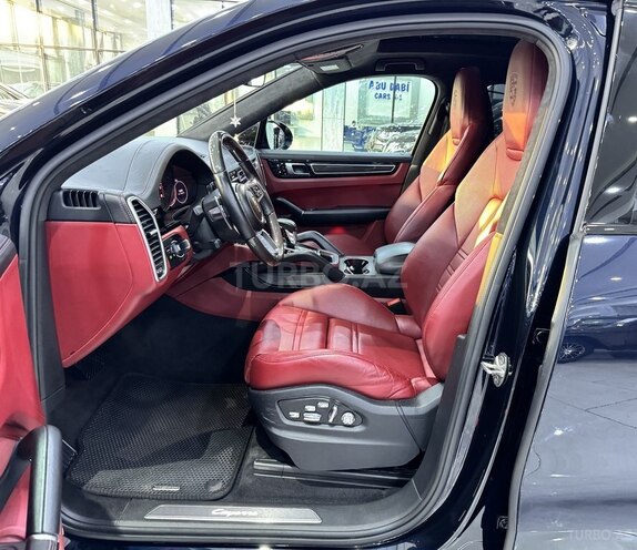 Porsche Cayenne Coupe-11