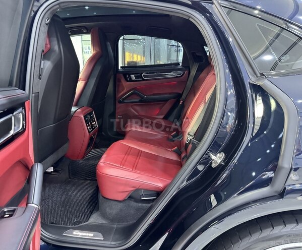 Porsche Cayenne Coupe-14