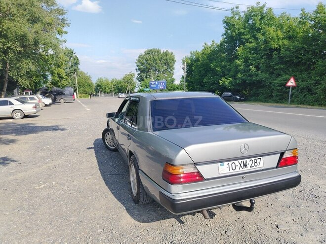 Mercedes E 200 1988, 222,222 km - 2.0 л - Qəbələ
