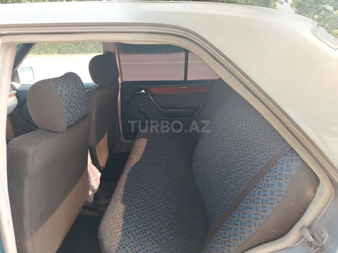 Mercedes E 200 1988, 222,222 km - 2.0 л - Qəbələ