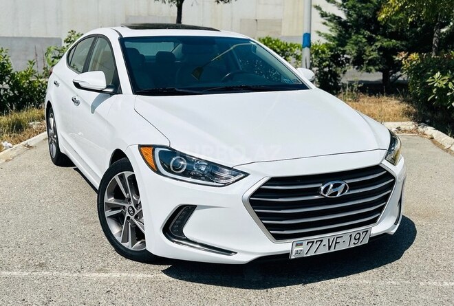 Hyundai Elantra-3