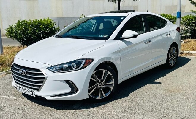 Hyundai Elantra-10