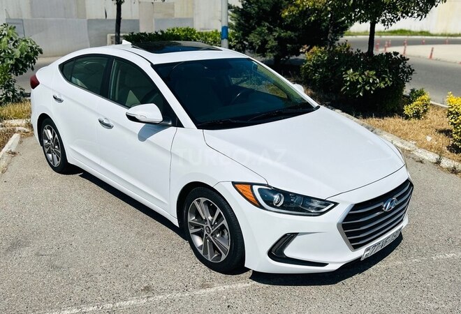 Hyundai Elantra-4