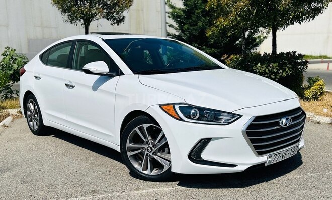 Hyundai Elantra-13