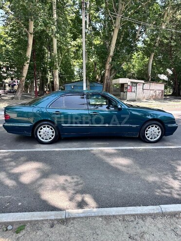 Mercedes E 220 d 2001, 321,359 km - 2.2 l - Mingəçevir