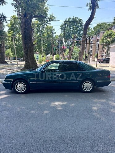 Mercedes E 220 d 2001, 321,359 km - 2.2 l - Mingəçevir