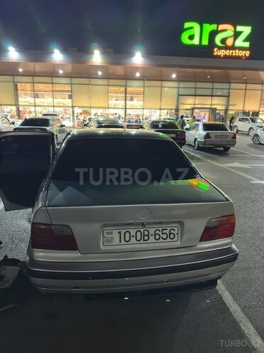 BMW 318 1992, 324,009 km - 1.8 l - Bakı