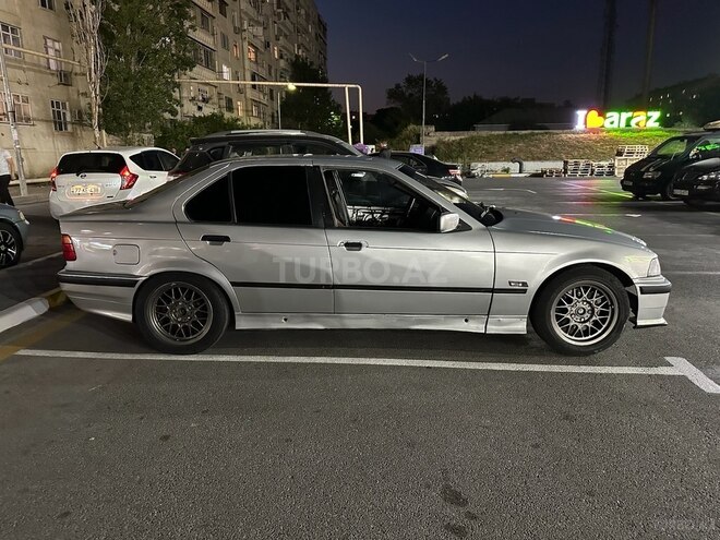 BMW 318 1992, 324,009 km - 1.8 l - Bakı