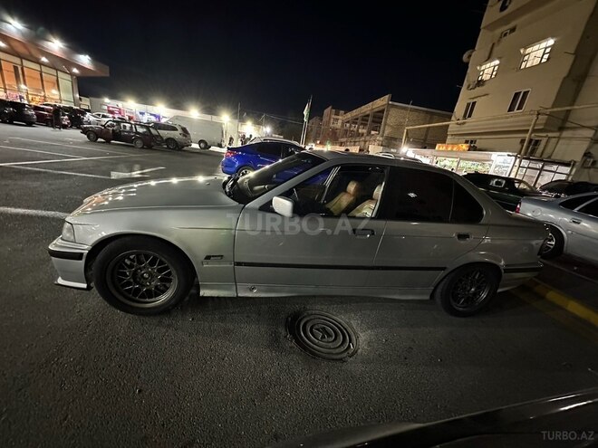 BMW 318 1992, 324,009 km - 1.8 l - Bakı