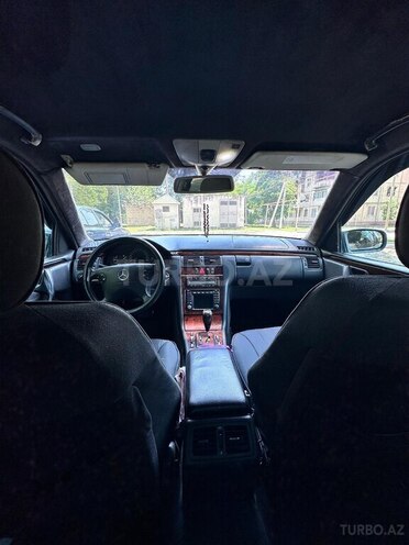 Mercedes E 220 d 2001, 321,359 km - 2.2 l - Mingəçevir