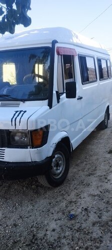 Mercedes 208 D 1987, 100,000 km - 2.5 л - Bakı