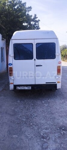 Mercedes 208 D 1987, 100,000 km - 2.5 л - Bakı