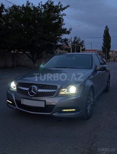 Mercedes C 220 d 2012, 240,000 km - 2.2 l - Bakı