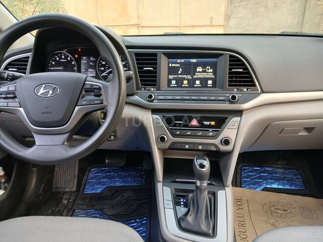 Hyundai Elantra 2016, 143,170 km - 2.0 l - Bakı