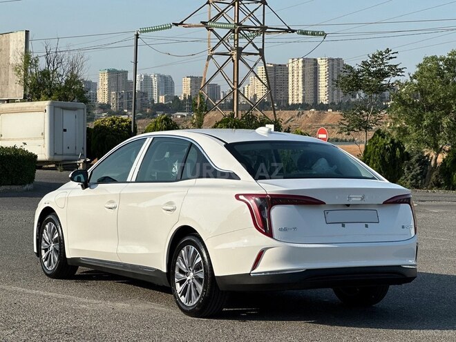 Hongqi E-QM5-6