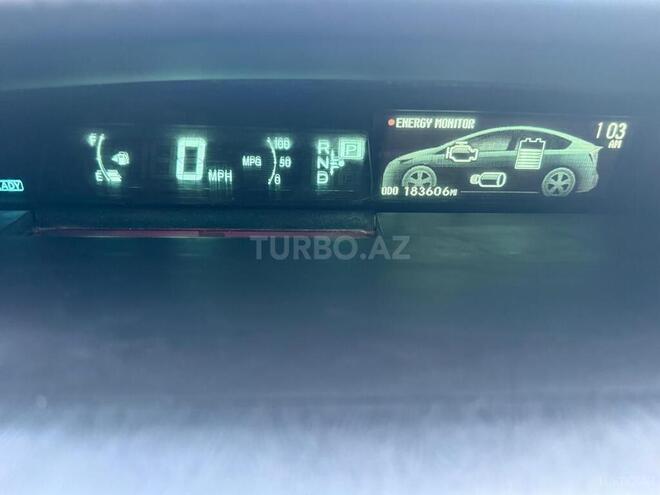 Toyota Prius-15