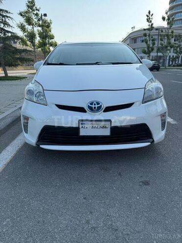 Toyota Prius-4
