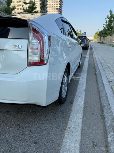 Toyota Prius-6