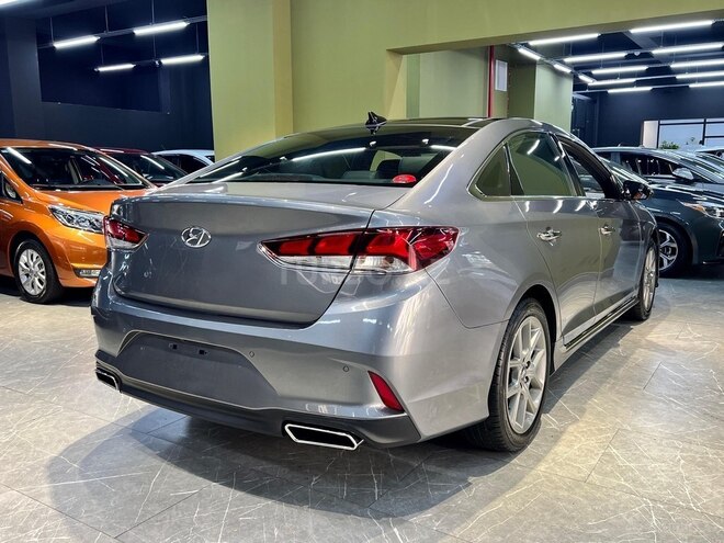 Hyundai Sonata-6