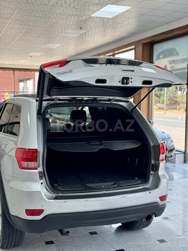 Jeep Grand Cherokee-31