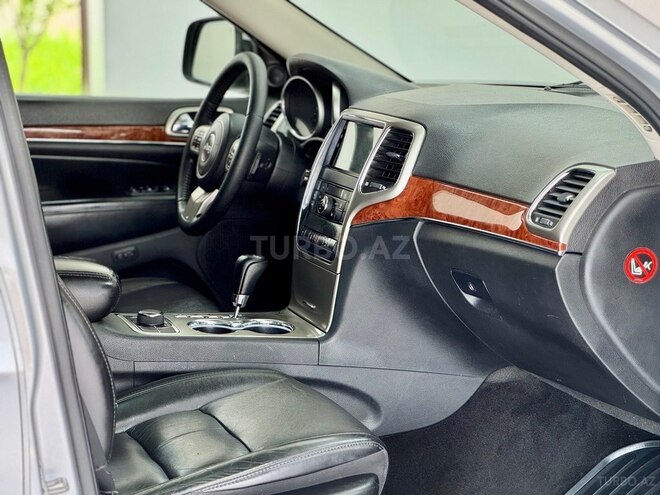 Jeep Grand Cherokee-9