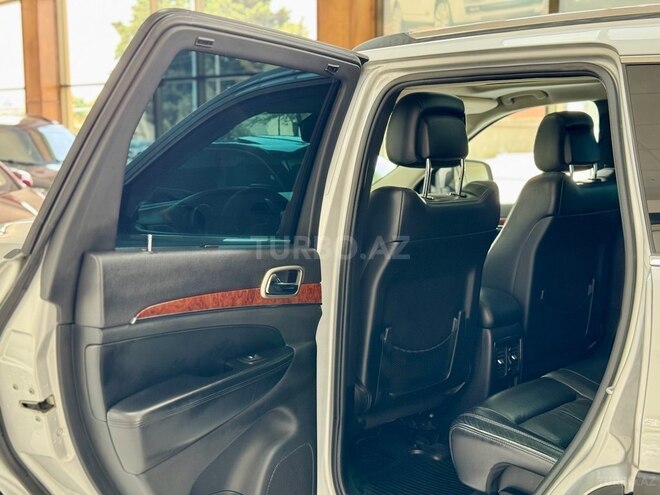 Jeep Grand Cherokee-14