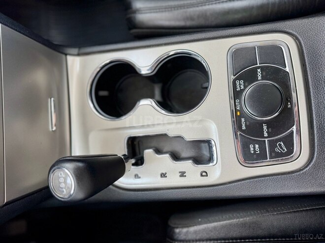 Jeep Grand Cherokee-21