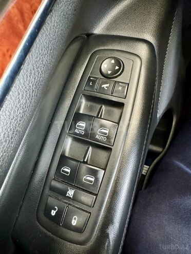 Jeep Grand Cherokee-23