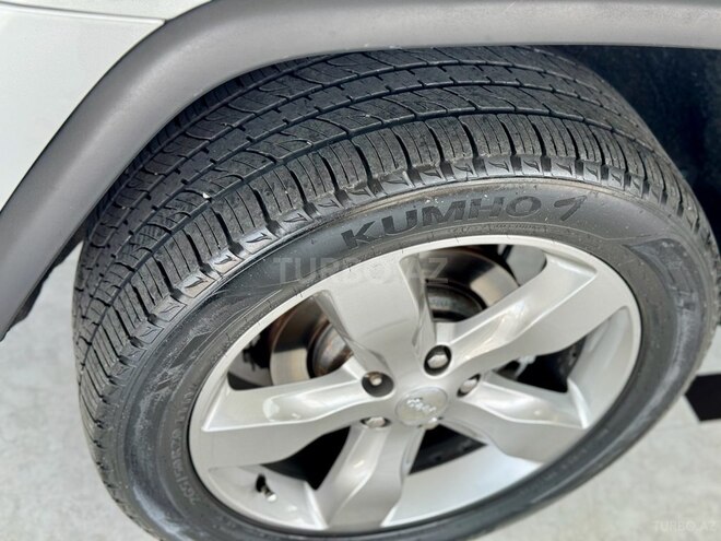 Jeep Grand Cherokee-26