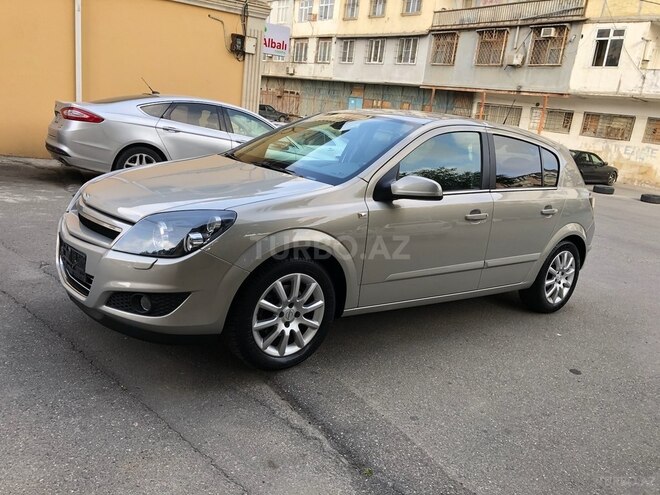 Opel Astra 2009, 226,500 km - 1.4 l - Bakı
