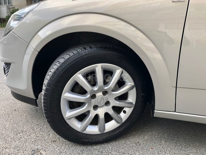 Opel Astra 2009, 226,500 km - 1.4 l - Bakı