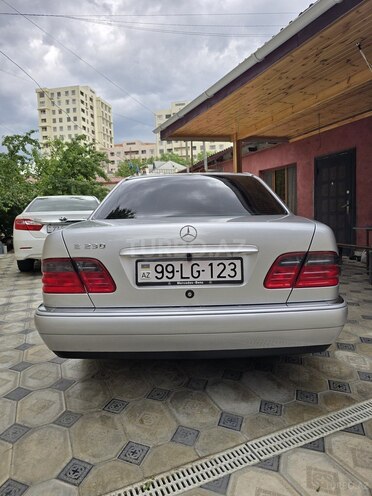 Mercedes E 230 1997, 277,800 km - 2.3 l - Bakı