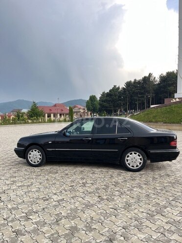 Mercedes E 240 1998, 400,000 km - 2.4 l - Gədəbəy