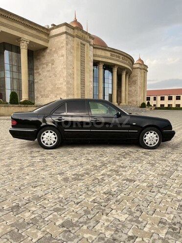 Mercedes E 240 1998, 400,000 km - 2.4 l - Gədəbəy