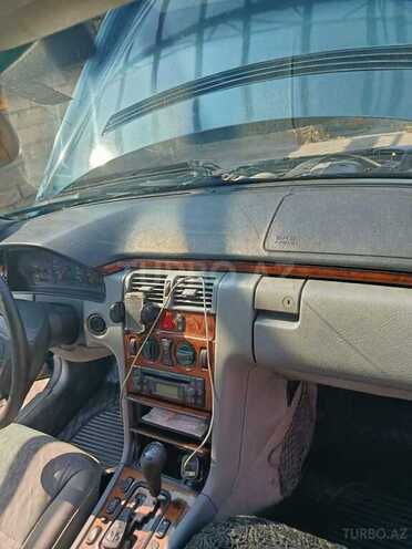 Mercedes E 220 d 1998, 354,721 km - 2.2 l - Bakı