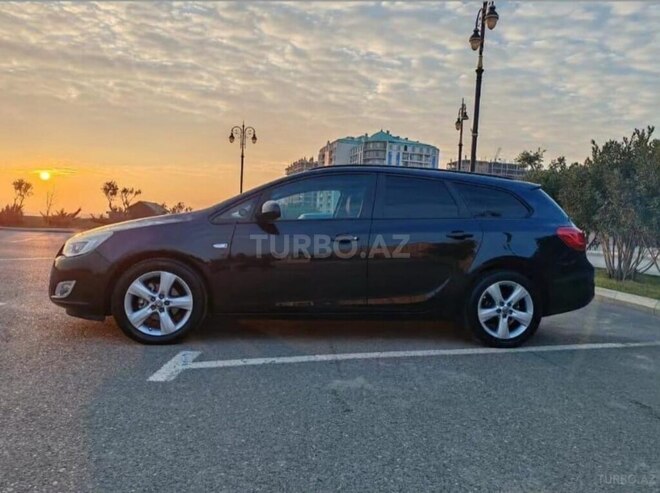 Opel Astra 2011, 295,000 km - 1.3 l - Sabirabad