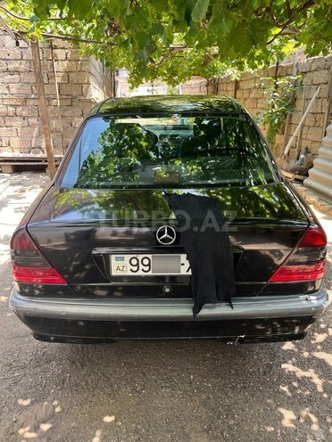Mercedes C 220 1999, 232,981 km - 2.2 l - Bakı